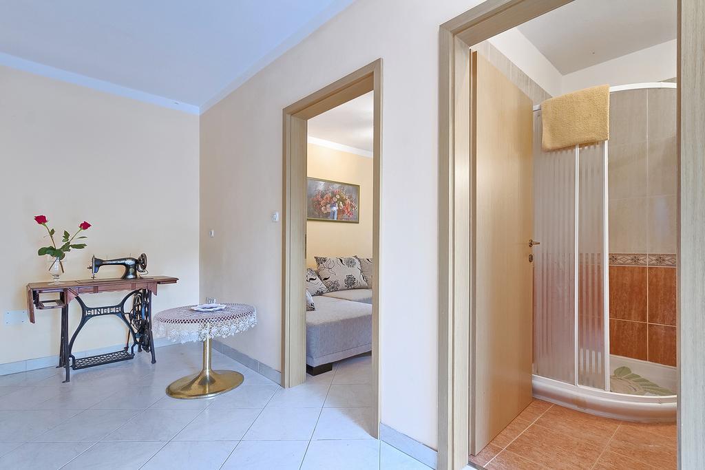 Apartments Valoda Nedeščina Zewnętrze zdjęcie