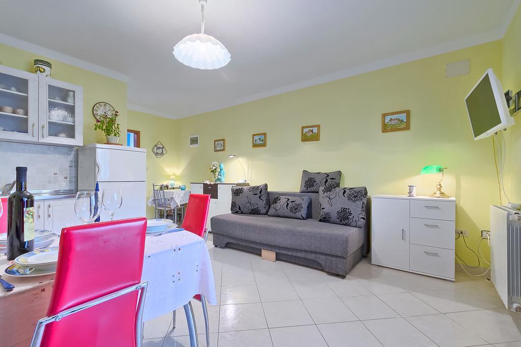 Apartments Valoda Nedeščina Zewnętrze zdjęcie