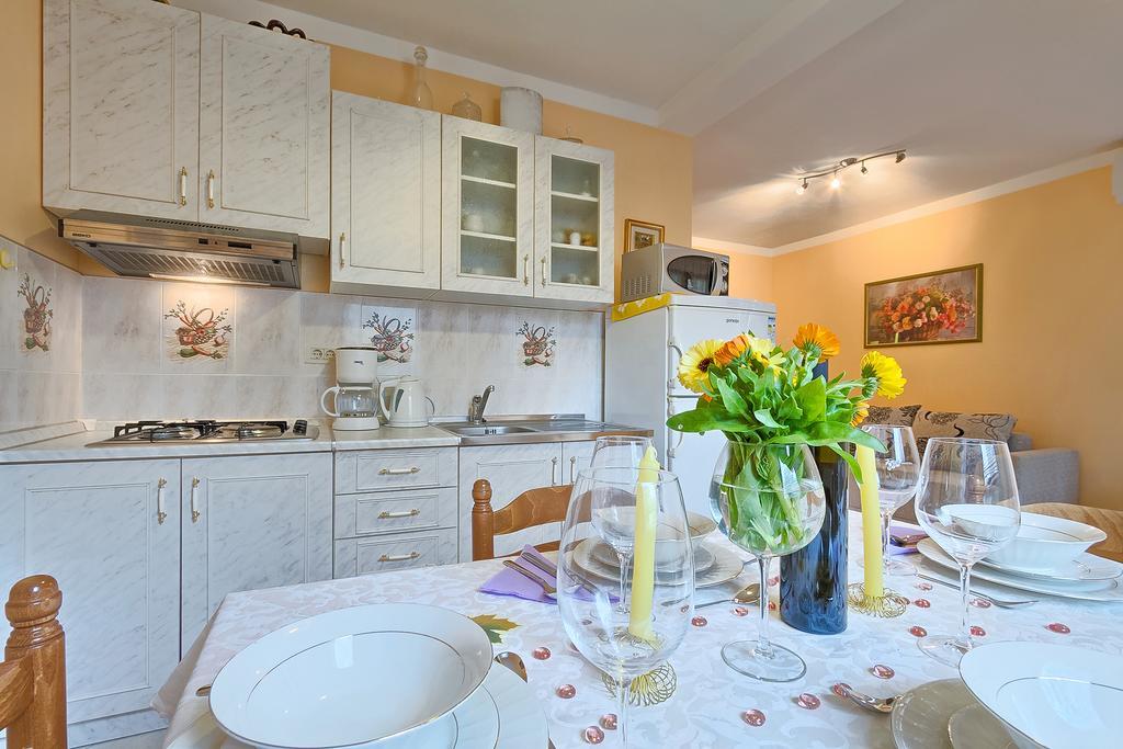 Apartments Valoda Nedeščina Zewnętrze zdjęcie