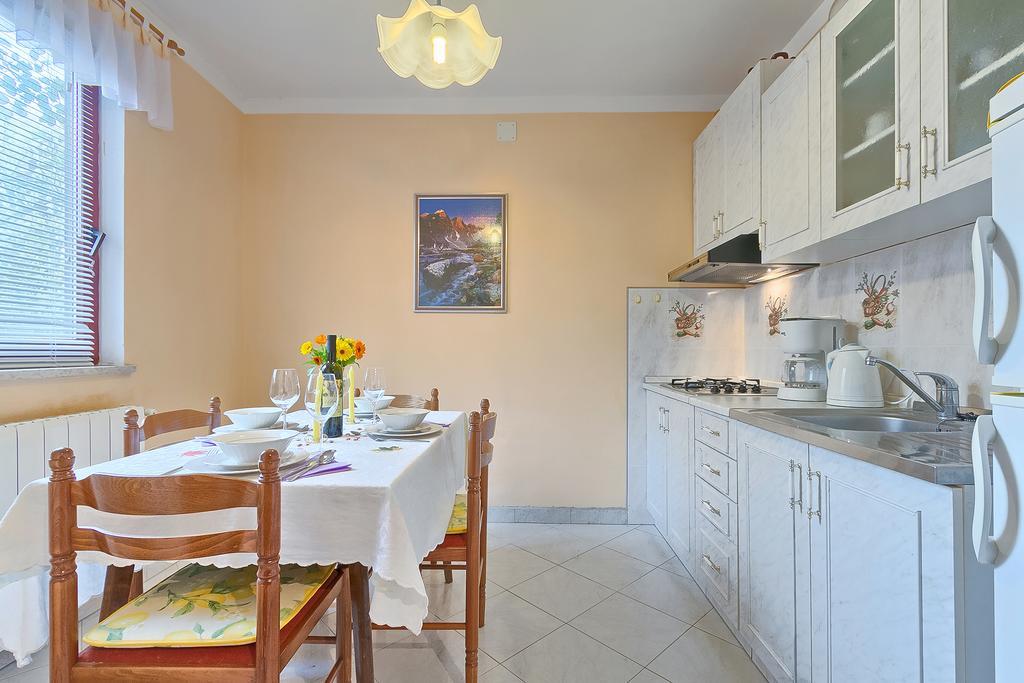 Apartments Valoda Nedeščina Zewnętrze zdjęcie