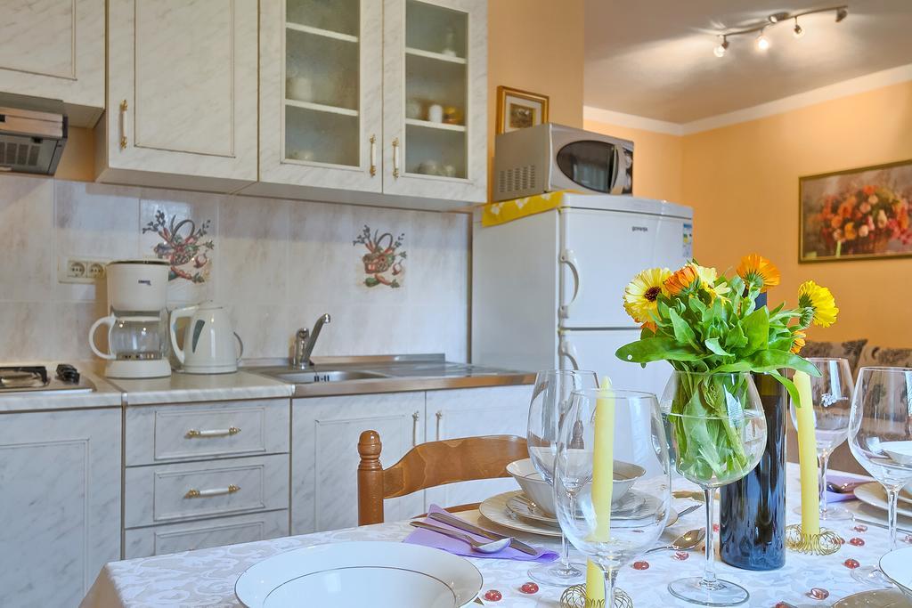 Apartments Valoda Nedeščina Zewnętrze zdjęcie