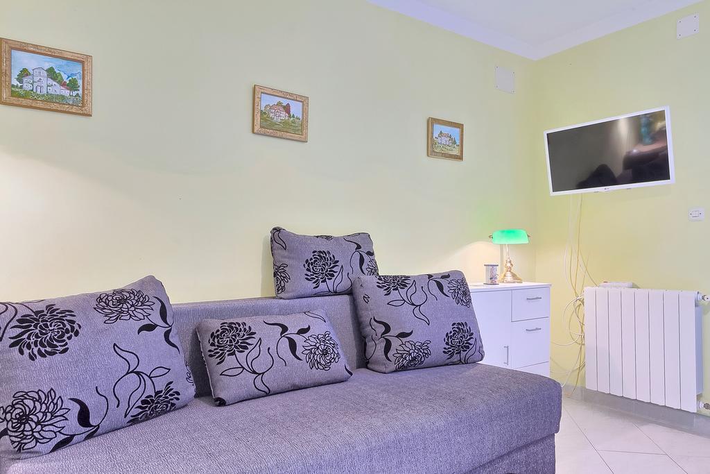 Apartments Valoda Nedeščina Zewnętrze zdjęcie