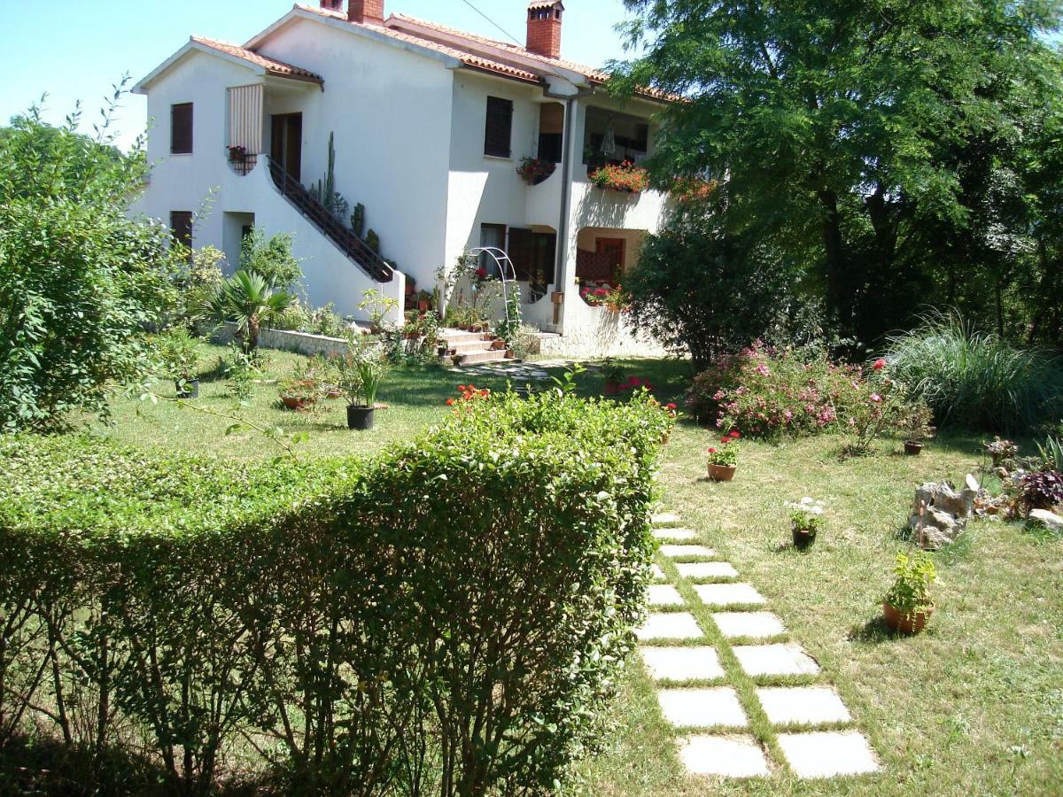 Apartments Valoda Nedeščina Zewnętrze zdjęcie