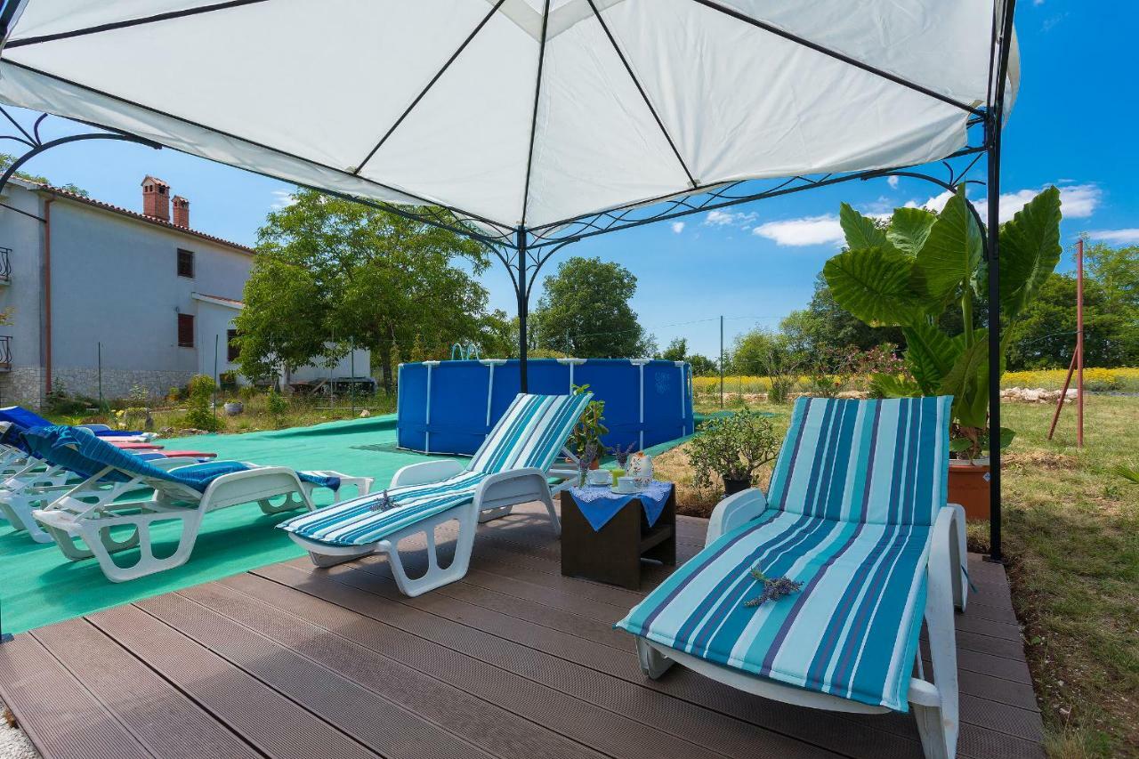 Apartments Valoda Nedeščina Zewnętrze zdjęcie